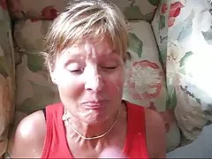 성숙한 섹시한중년여성구려 딕 및에게 얼굴