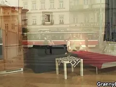 그는 픽 Busty 성모 마리아에 있는 메트로