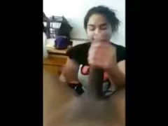 에 대해 아시아 블랙 편집